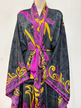 Load image into Gallery viewer, Long Kimono Robe 111