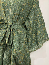 Load image into Gallery viewer, New Arrival Short Kimono