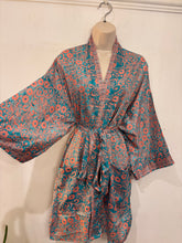 Load image into Gallery viewer, New Arrival Short Kimono