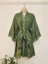 Load image into Gallery viewer, New Arrival Short Kimono