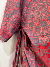 Load image into Gallery viewer, New Arrival Short Kimono