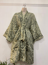 Load image into Gallery viewer, New Arrival Short Kimono