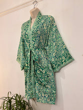 Load image into Gallery viewer, New Arrival Short Kimono