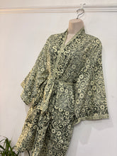 Load image into Gallery viewer, New Arrival Short Kimono