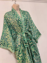 Load image into Gallery viewer, New Arrival Short Kimono