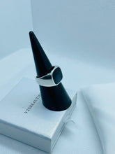 Load image into Gallery viewer, Oval Black Onyx Signet Ring