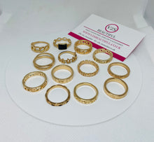 Load image into Gallery viewer, Minimalist Gold Ring Set